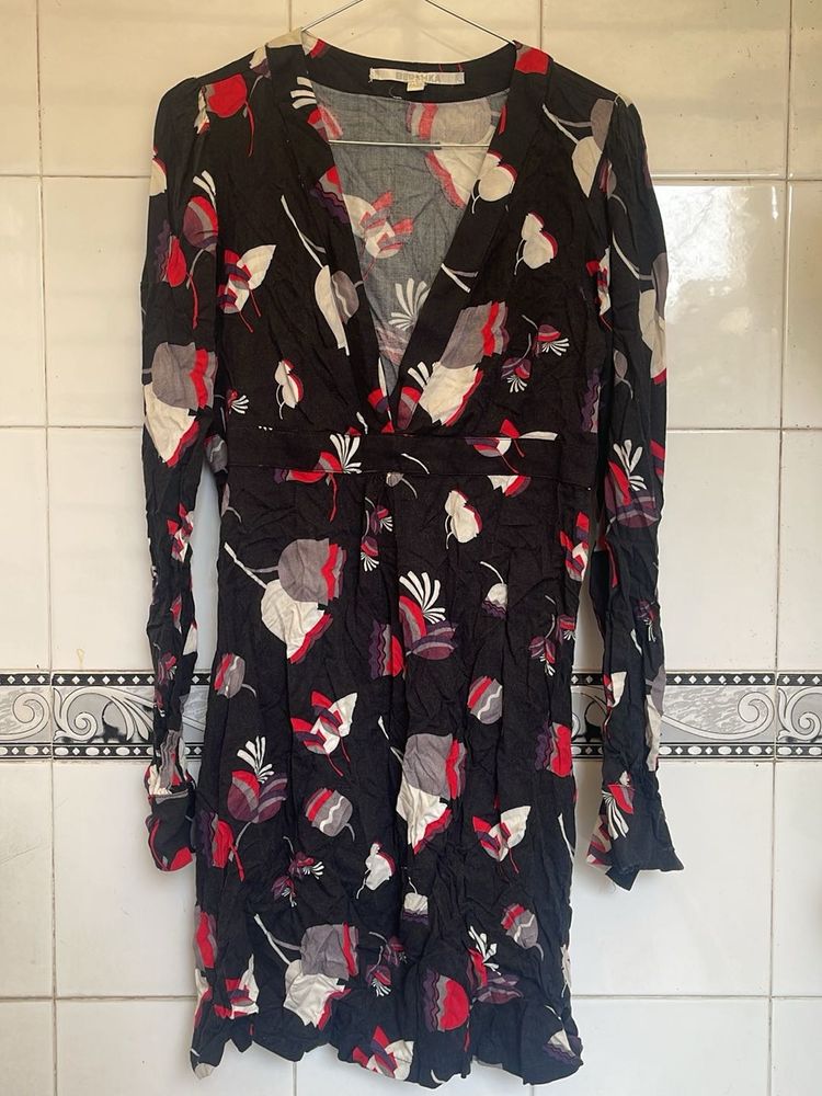 Chic Black Floral Print Mini Dress