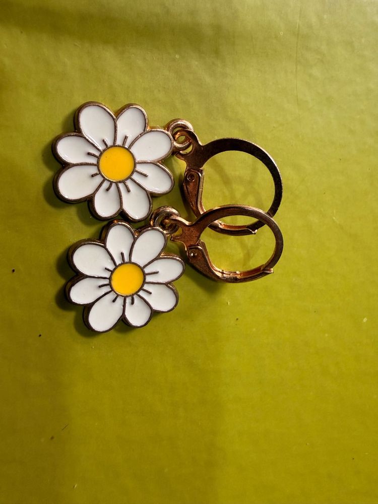 Daisy Flower Earrings