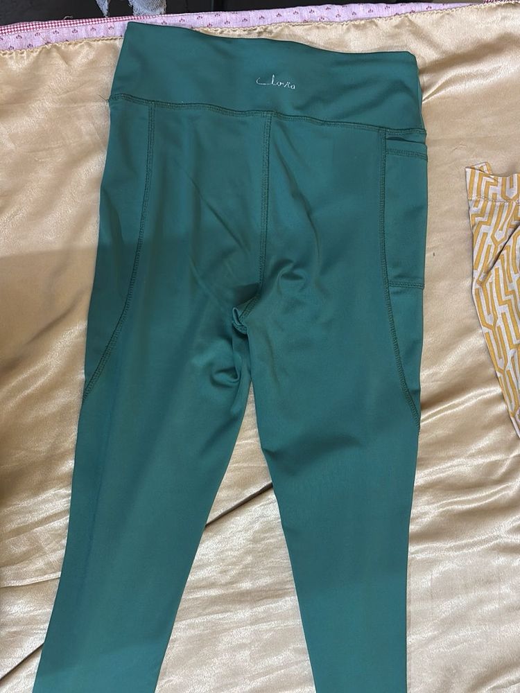 Green Athletic Leggings with Pockets