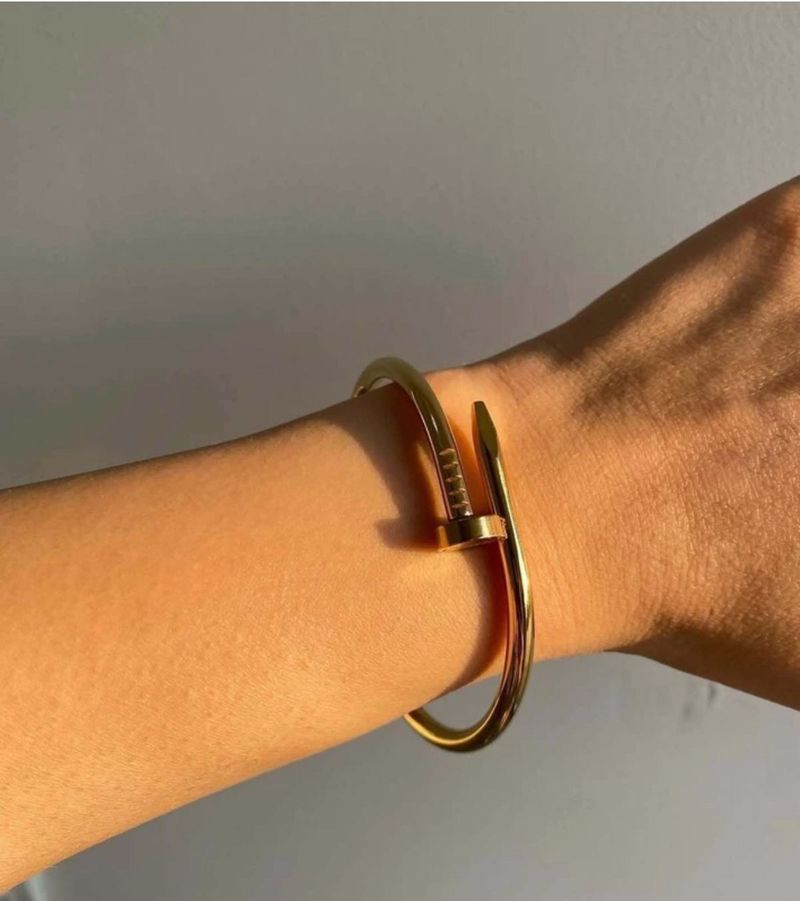 Elegant Tarnish Free Nail Design Bracelet