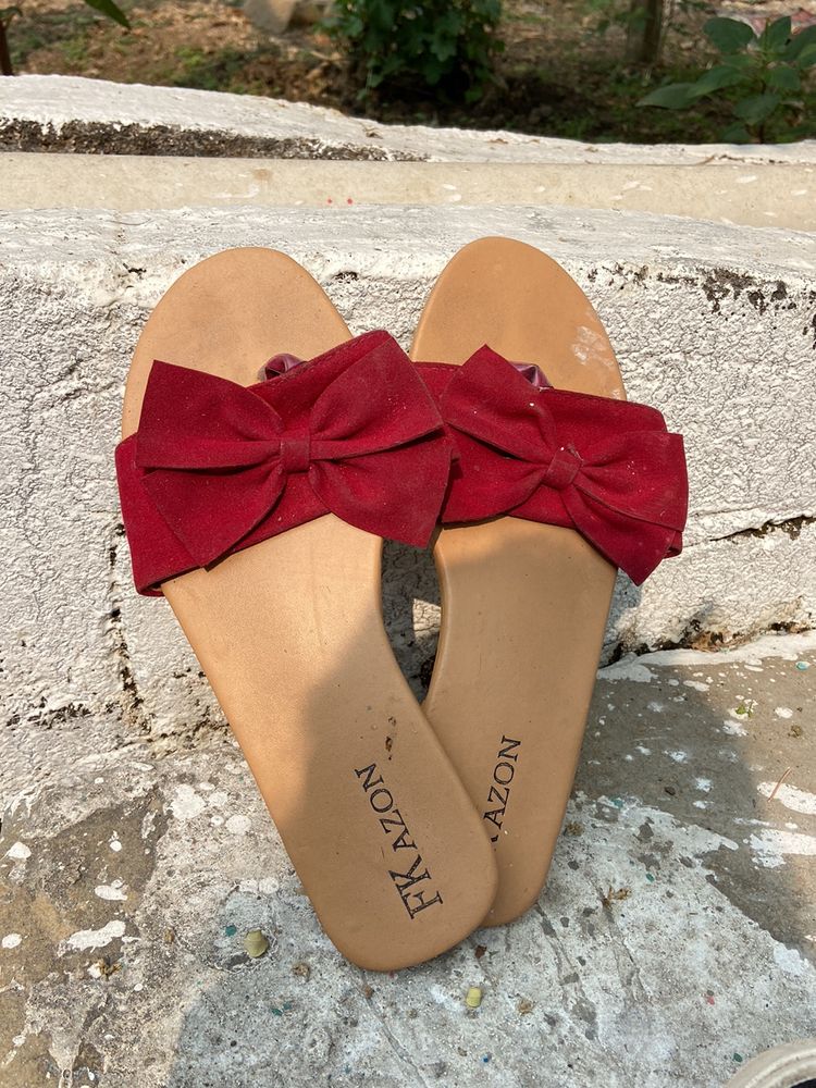 WOMEN FLAT