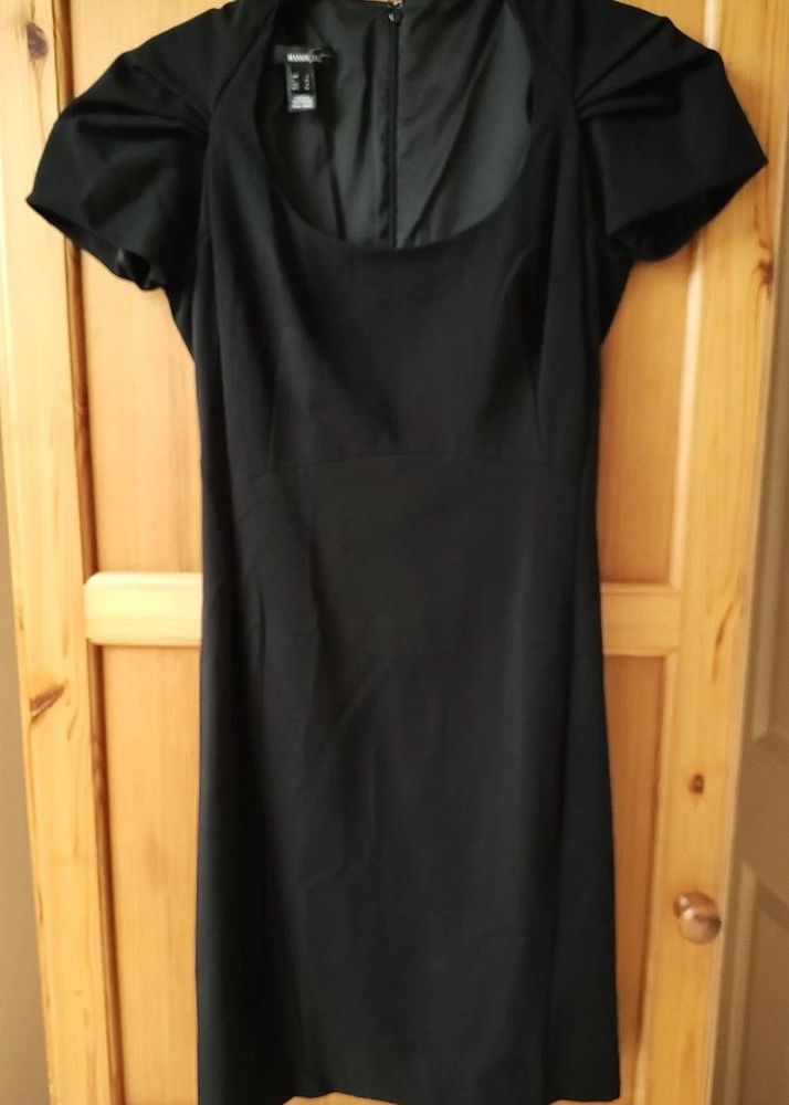 Chic Black Short Sleeve Dress