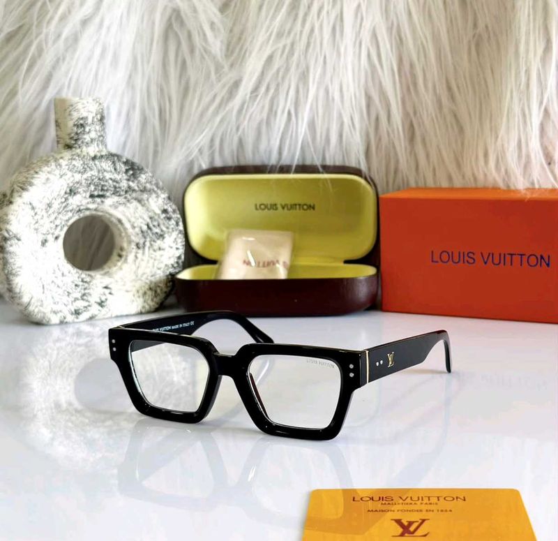 Louis Vuitton Square Glasses