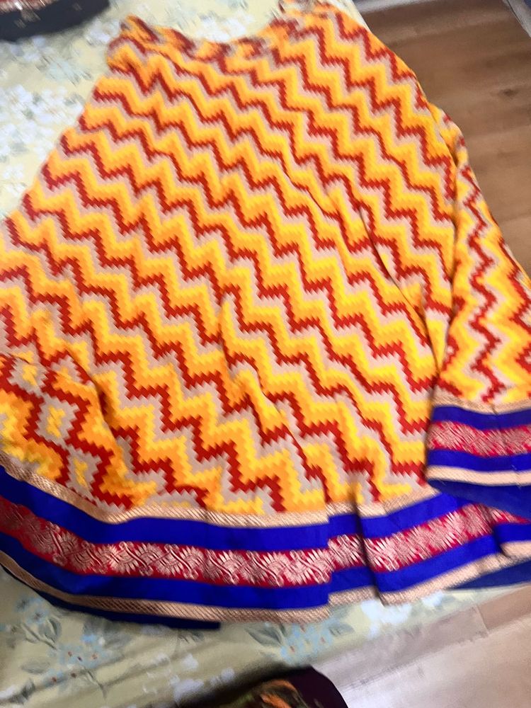 Vibrant Zigzag Print skirt