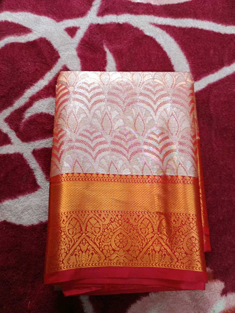 Elegant Silk Saree with Rich Border