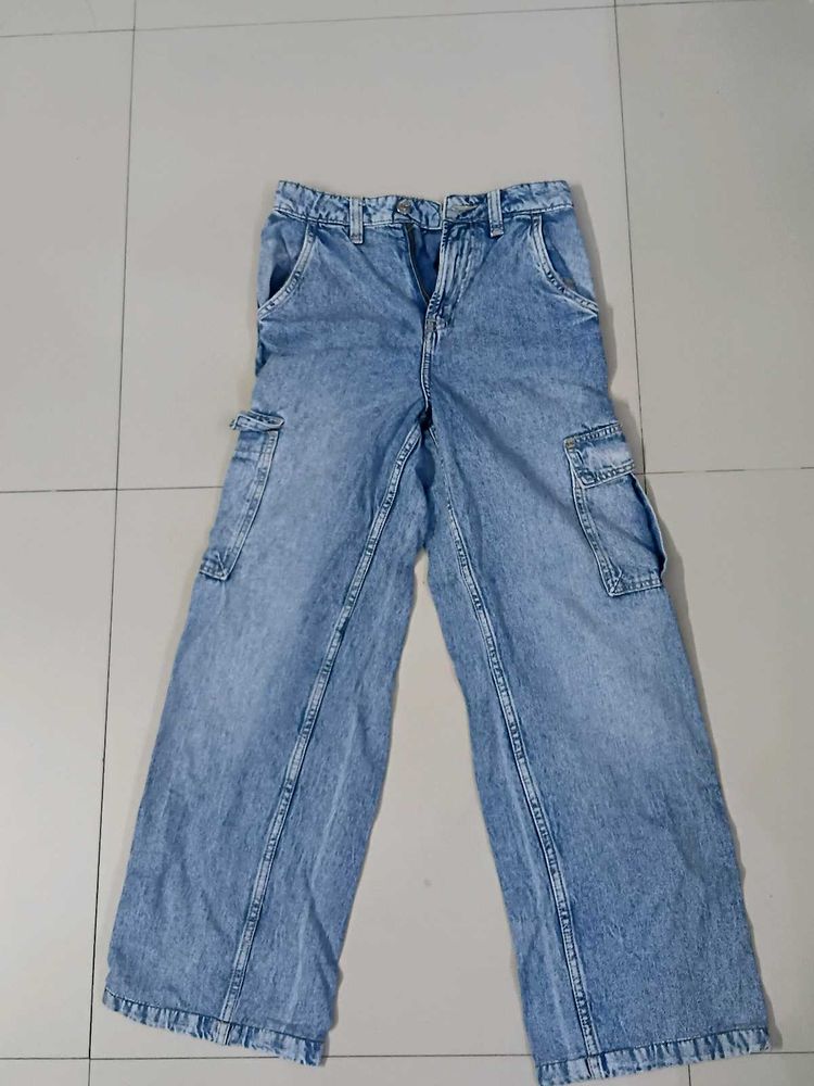 Wide Leg Cargo Jeans