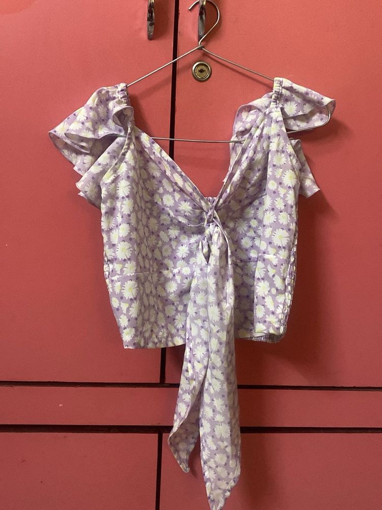 Cute Floral Tie-Front Crop Top