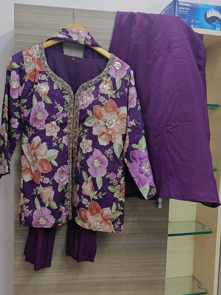 Floral Embroidered Kurta Palazzo set