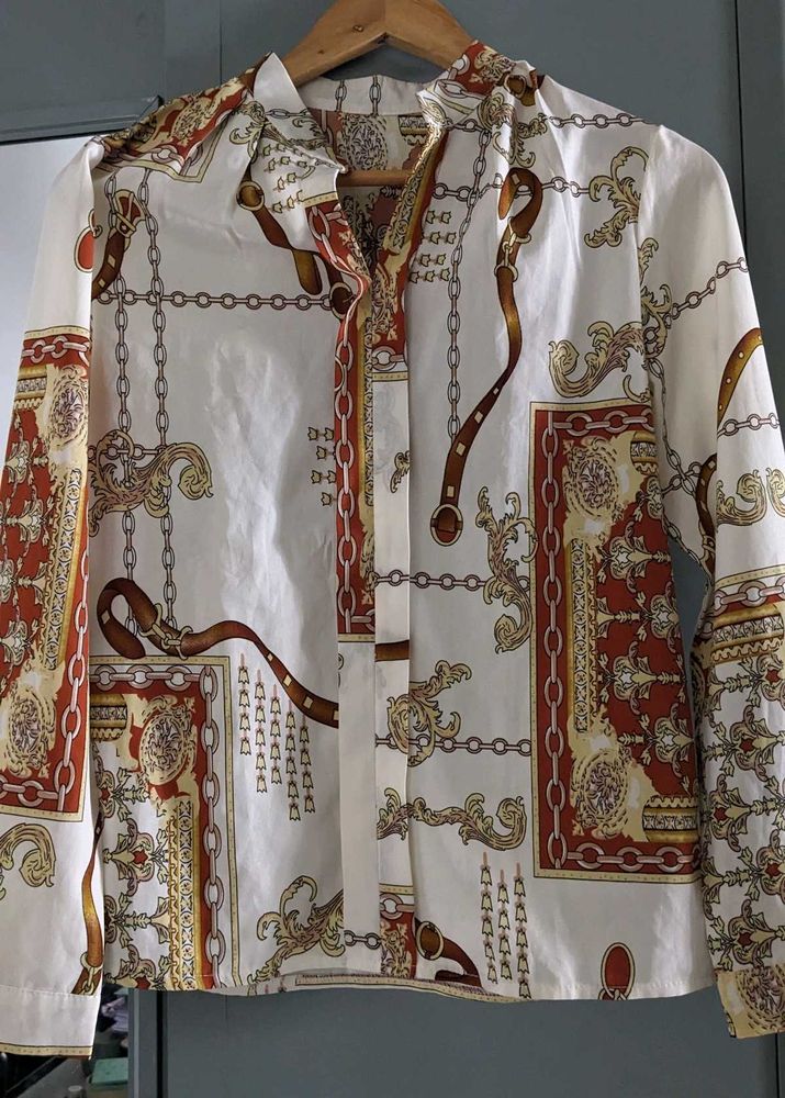 Vintage chain Print Button-Up Shirt