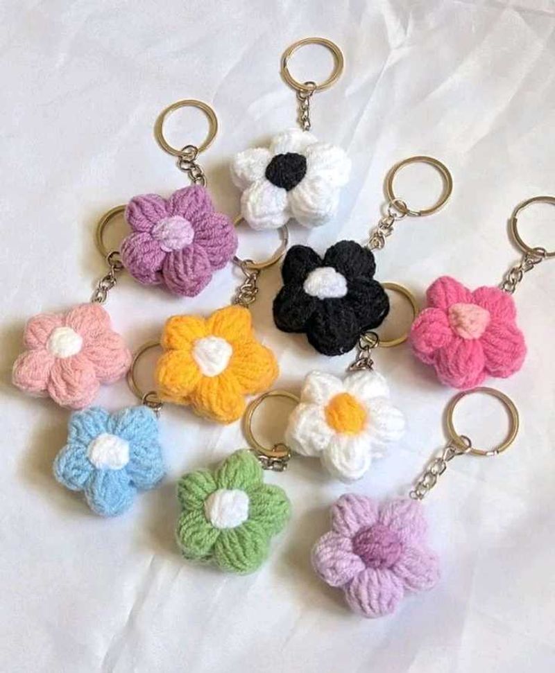 Cute Crochet Flower Keychains(10)
