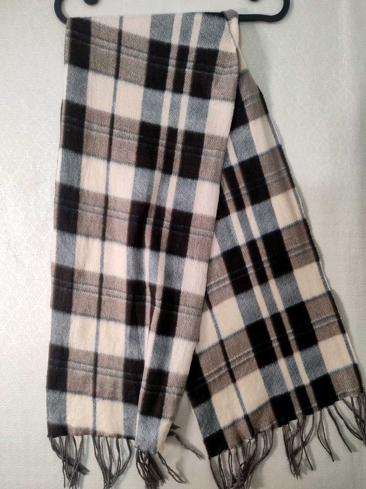 Cozy Plaid Muffler for Winter