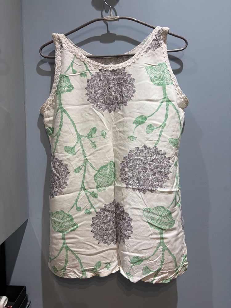 Floral Print Sleeveless Top