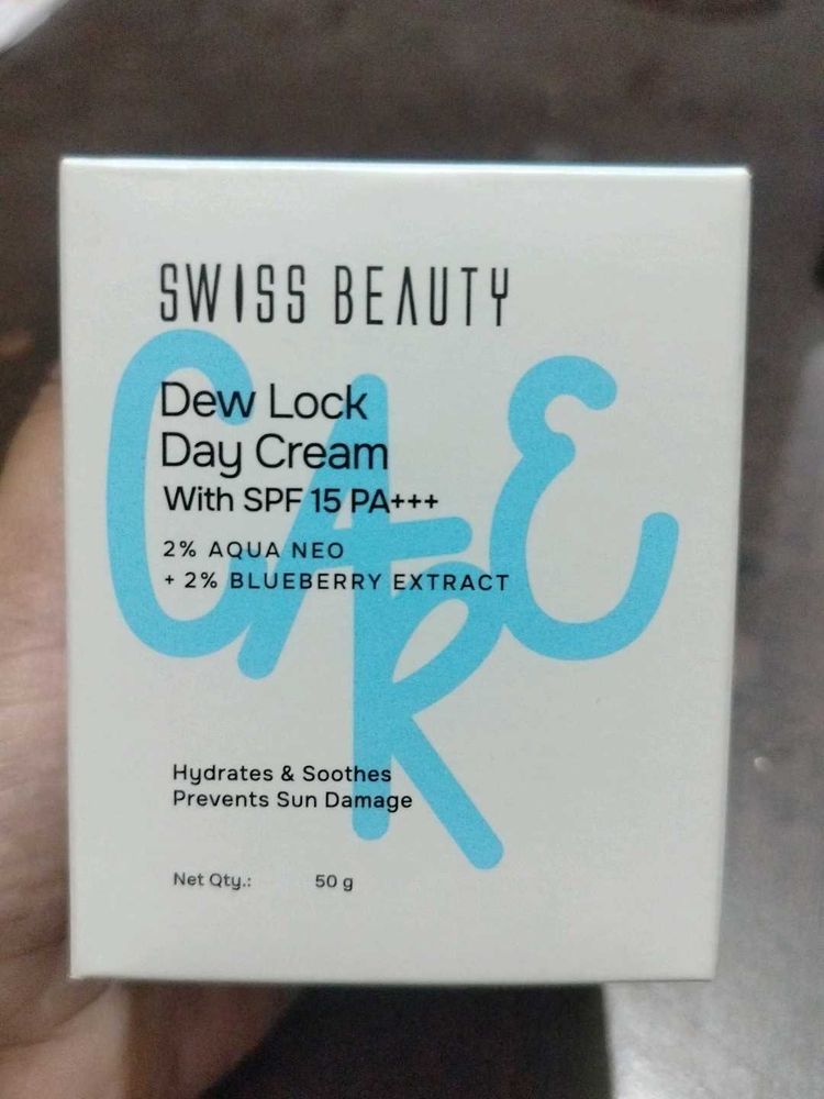 Swiss Beauty Dew Lock Day Cream SPF 15