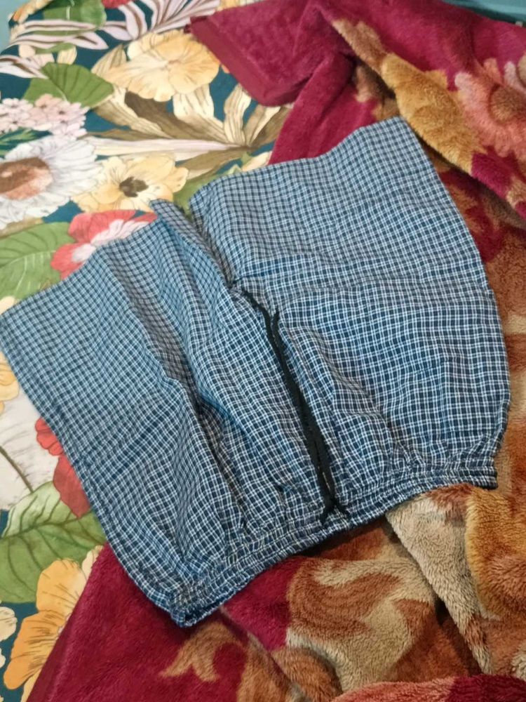 3 Checked Shorts