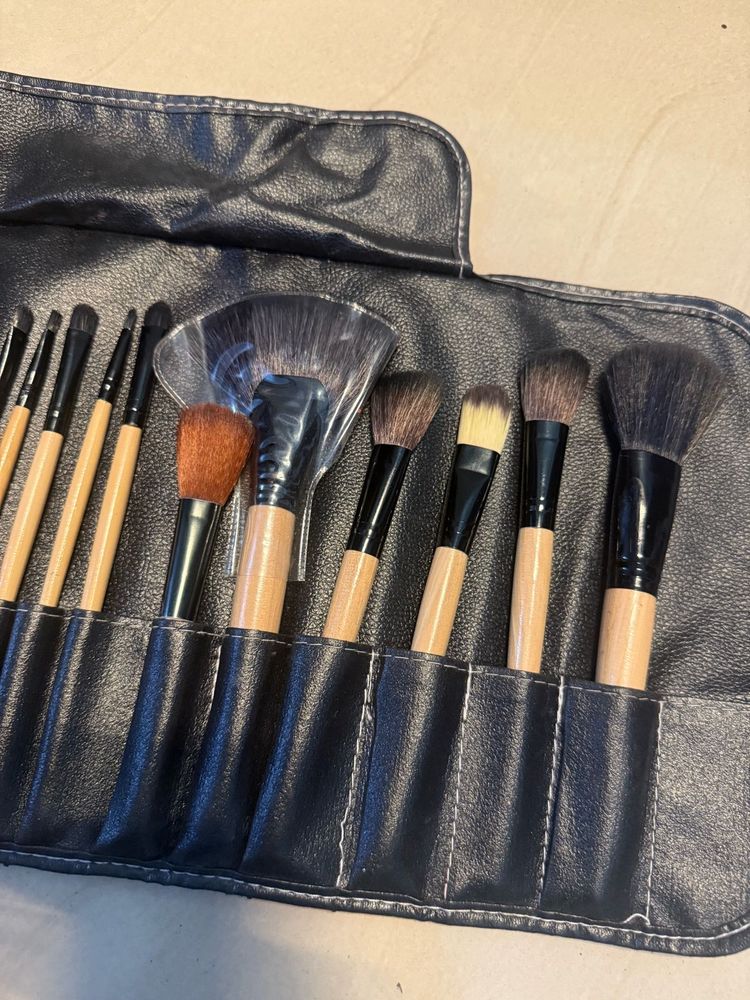 Professional Makeup Brush Set