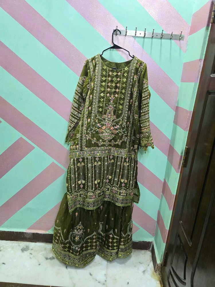 pakistani heavy gharara suit