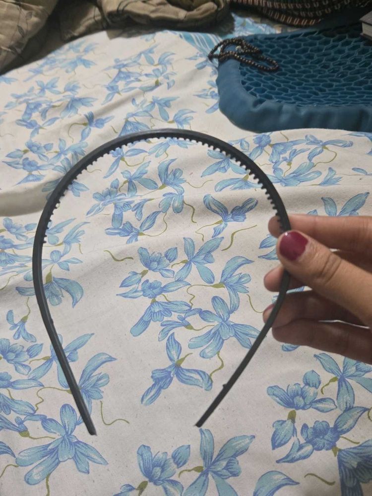 Black Hairband