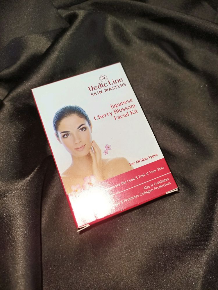 Vedic Line Japanese Cherry Blossom Facial Kit