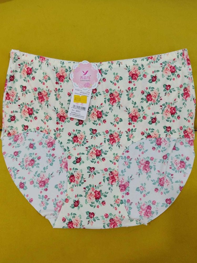 2020 -- seamless printed panty
