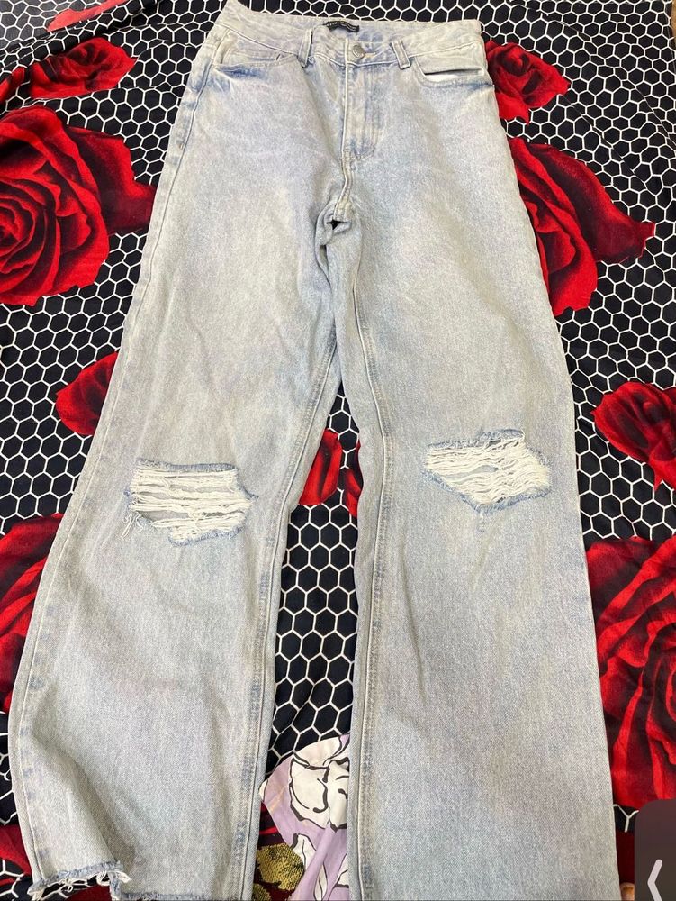 Light Wash Ripped Wide Leg Jeans