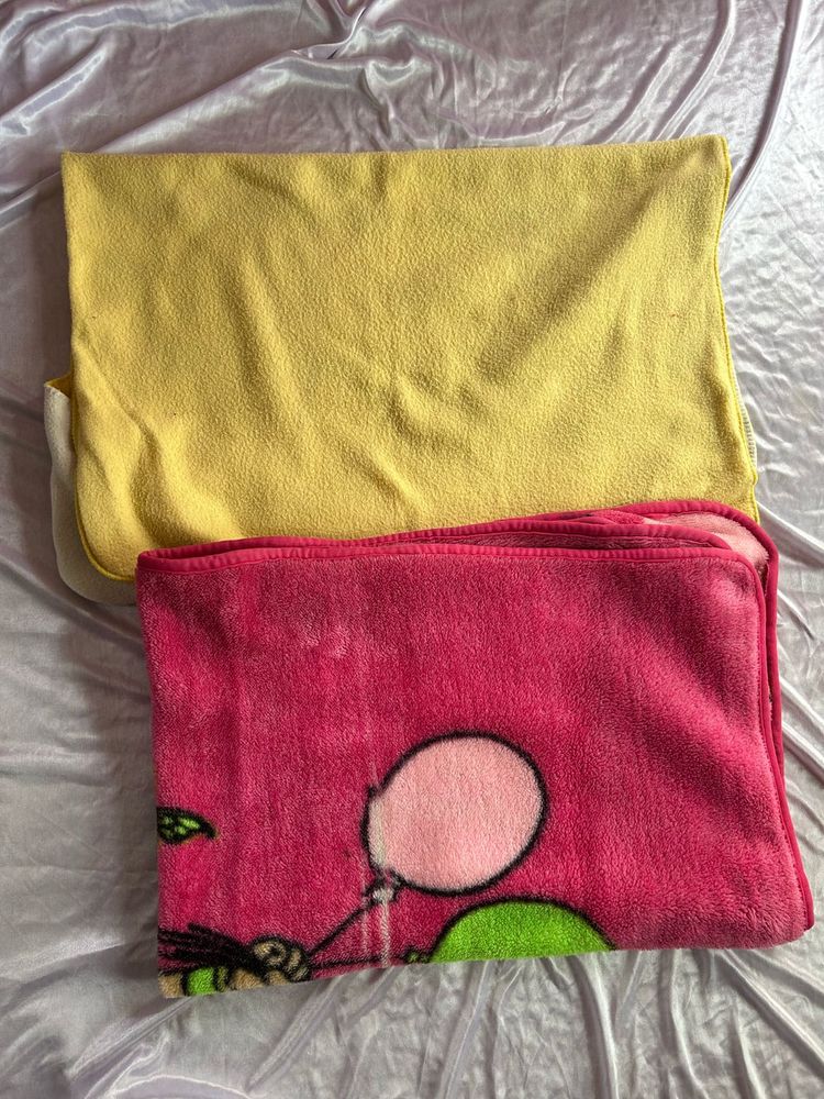 Set of 2 Soft Baby Fleece Blankets | Good Conditio