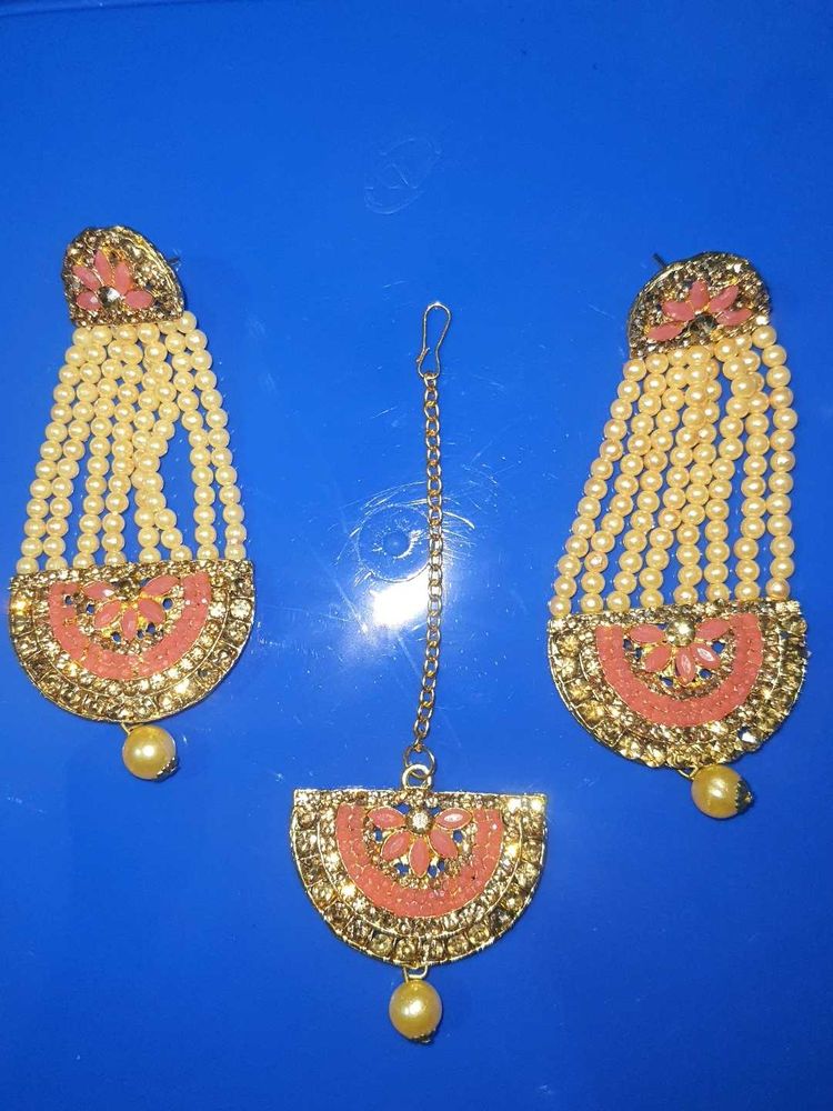 Elegant Pearl &amp; Stone Maang Tikka Set