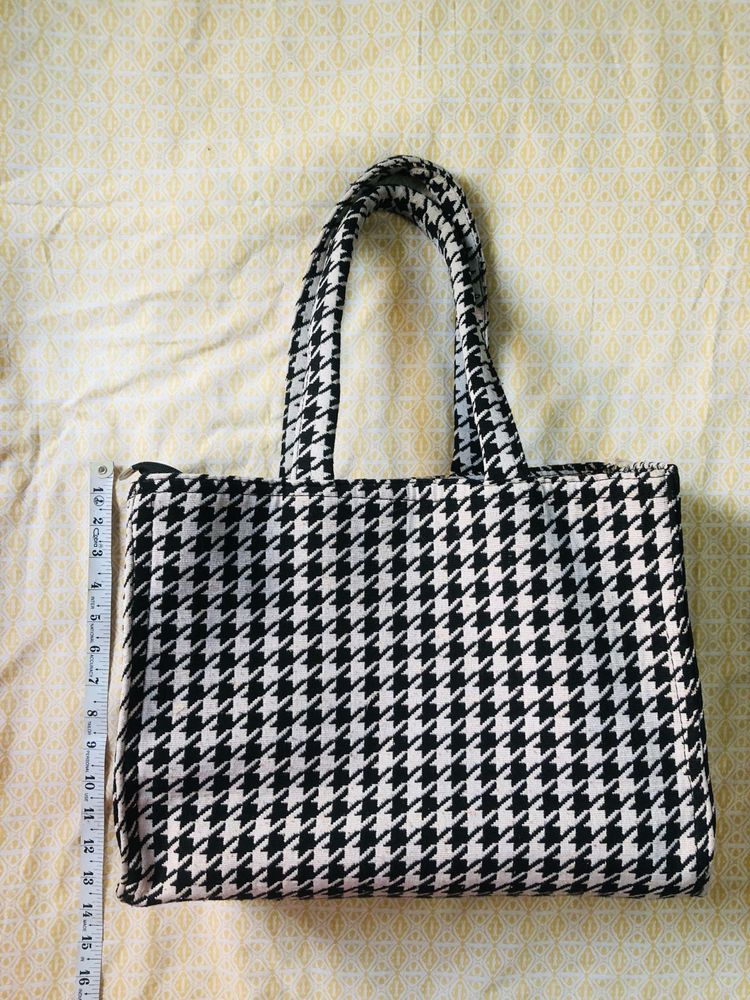 Houndstooth Tote Bag