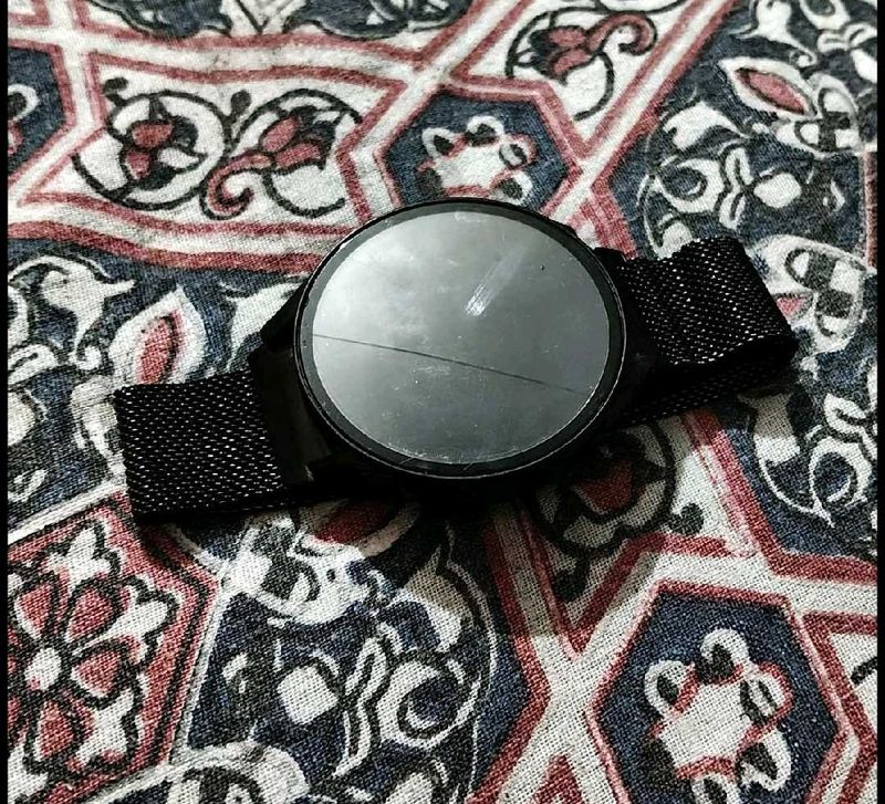 Stylish Black Mesh Strap Watch
