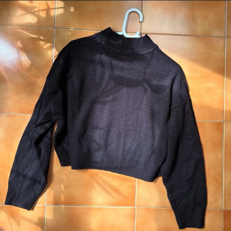 H&amp;M Cozy Mock Neck Cropped Sweater