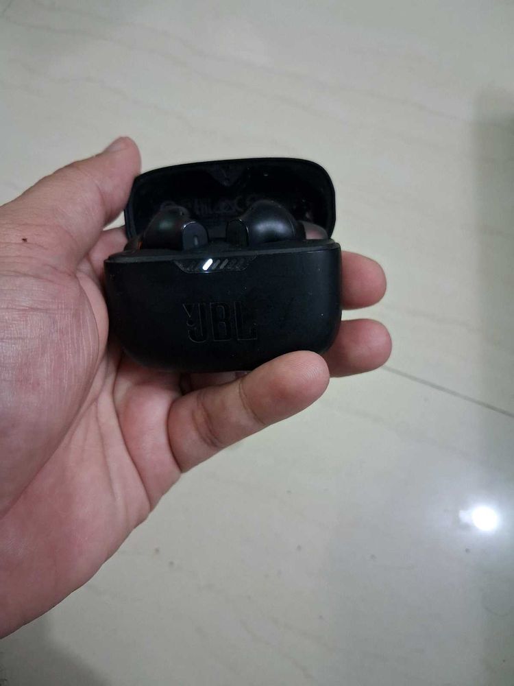 JBL Wireless Earbuds - partial working