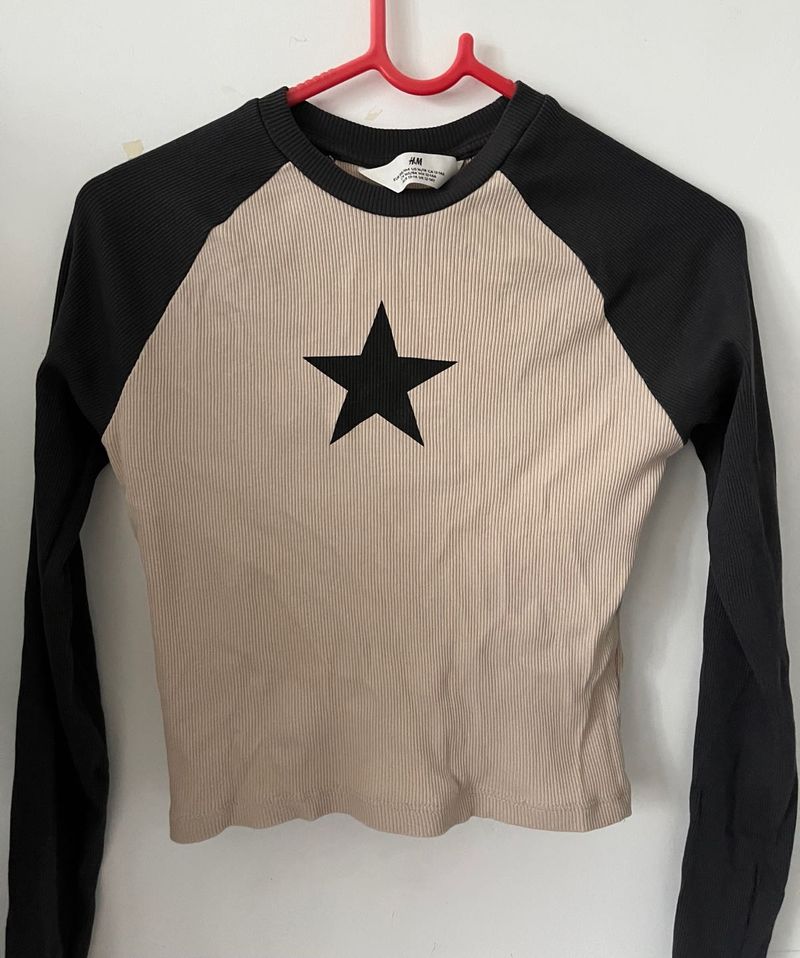 Star Graphic Long Sleeve Top