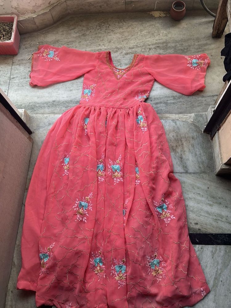 Embroidered Ethnic Gown ✨🌷( 9-10years)