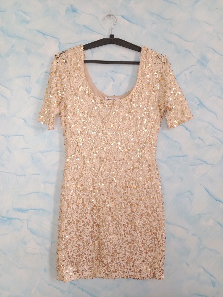 Dresses, Party Wear 🥰