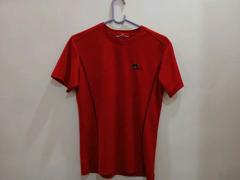 Red T-Shirt - Classic &amp; Comfortable