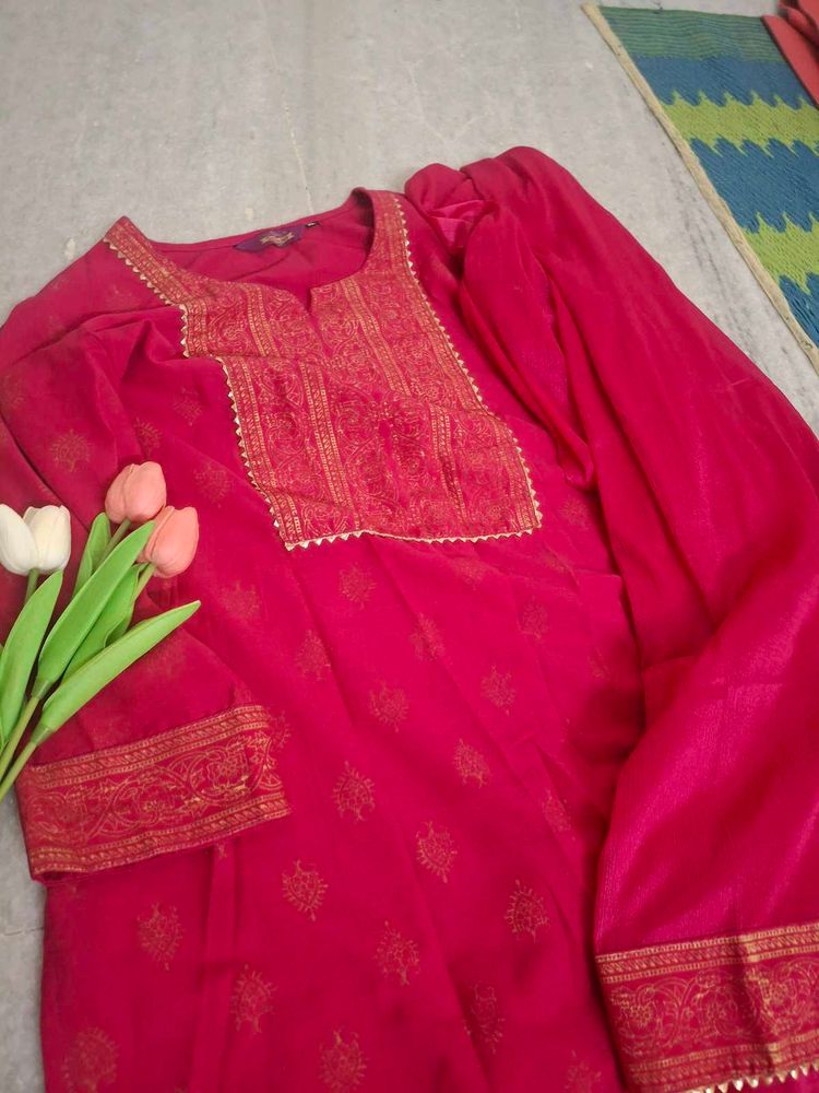 Vibrant Pink Embroidered Kurta