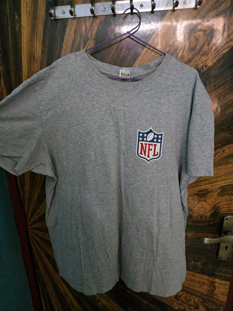 H&amp;M L.O.G.G. x NFL Shield Graphic T-Shirt