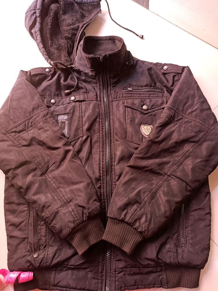 Men's Solid Black Regular Jacket