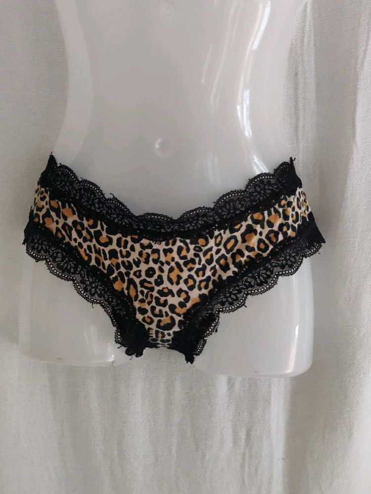 victoria's secret Leopard Print Lace Trim Panty