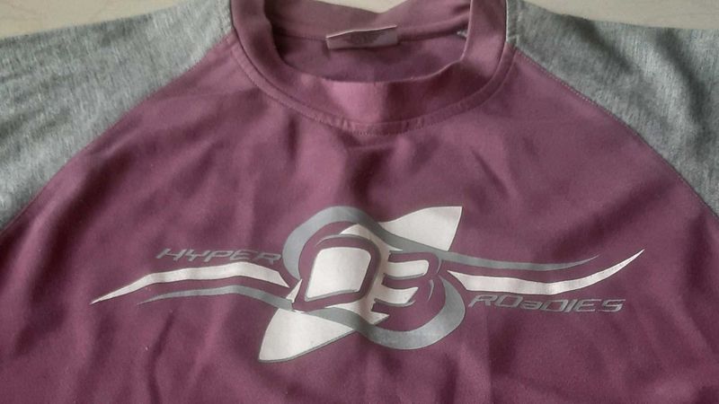 Globus -Full sleeves women's Tshirt