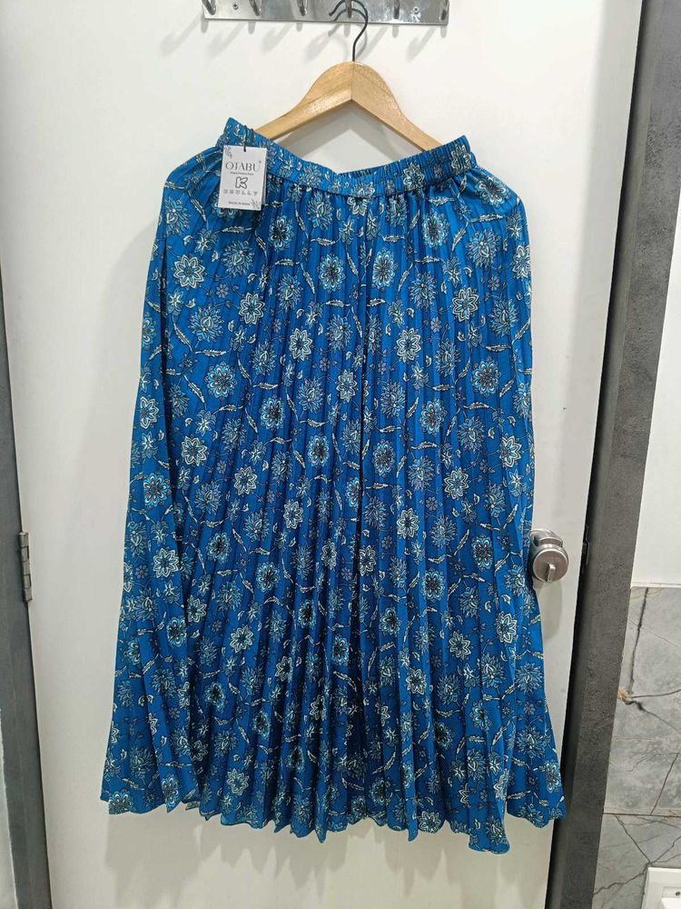 *New*Blue Floral Pleated Maxi Skirt