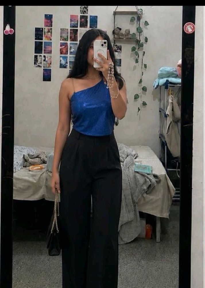 Sparkling chain strap top