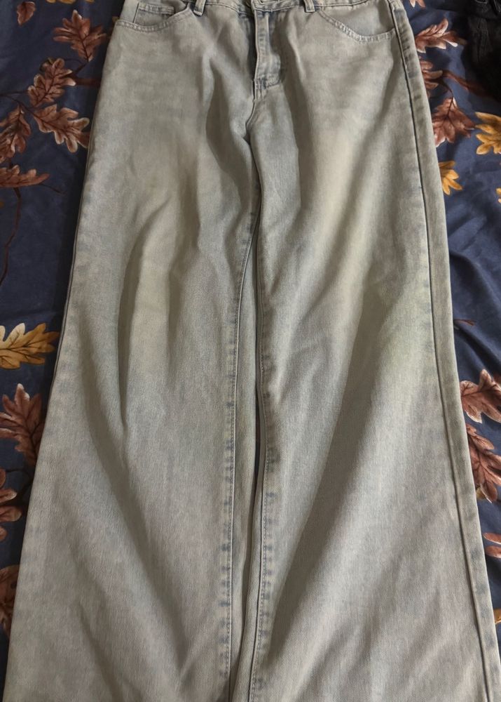 Wide Leg Light Wash Jeans