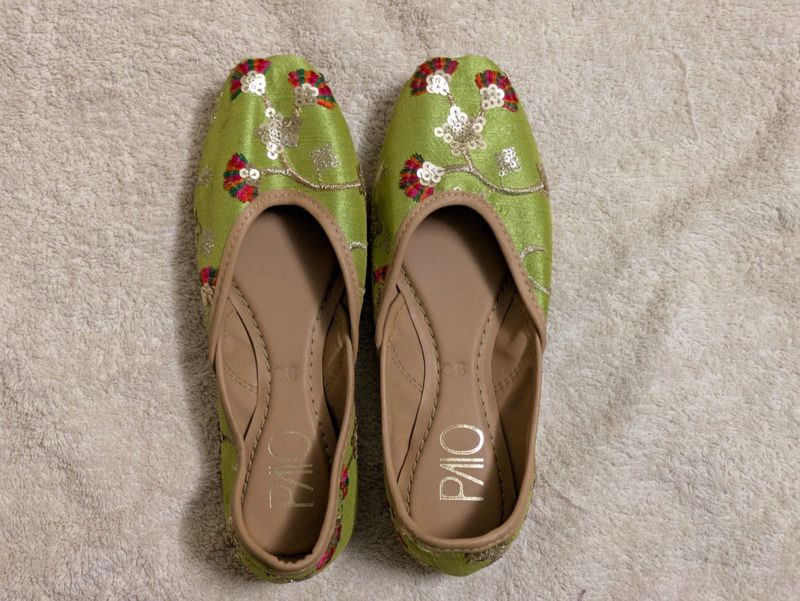 Green Juttis Size 36