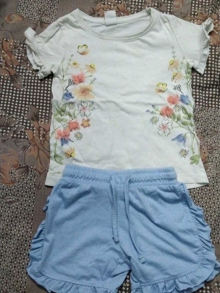 Combo Floral T-Shirt &amp; Ruffled Shorts Set