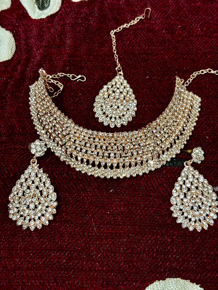 Stunning Rhinestone Choker Necklace Set