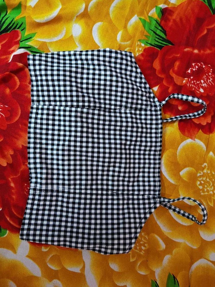 Chic Black and White Gingham Blouse