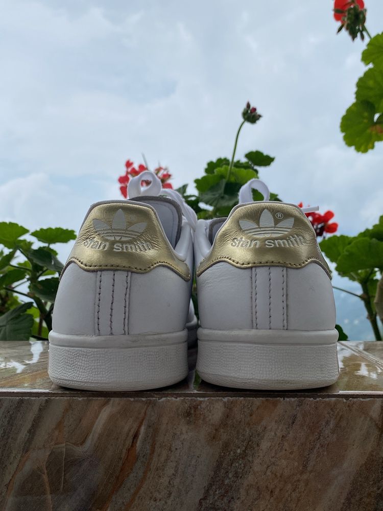 PRICE DROP!!! Adidas Originals Stansmith