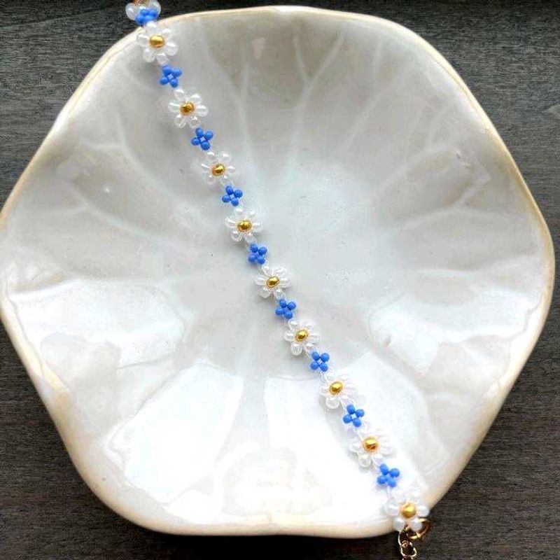 Daisy Beaded Bracelet💙🕊️