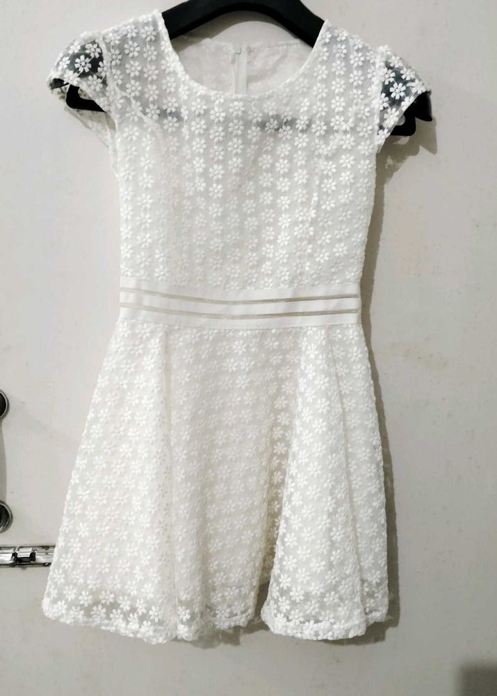 Elegant White Lace Dress
