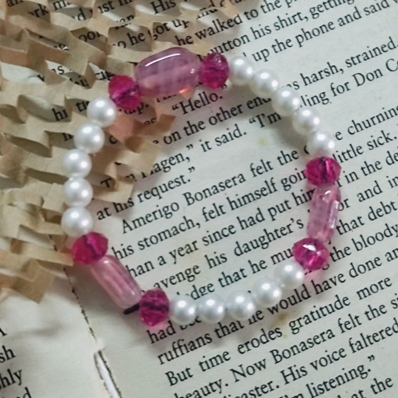 Cute Looking Bracelet In Pink And White Colour